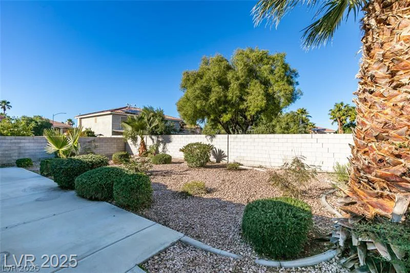 1682 Graystone Canyon, Las Vegas, NV 89183