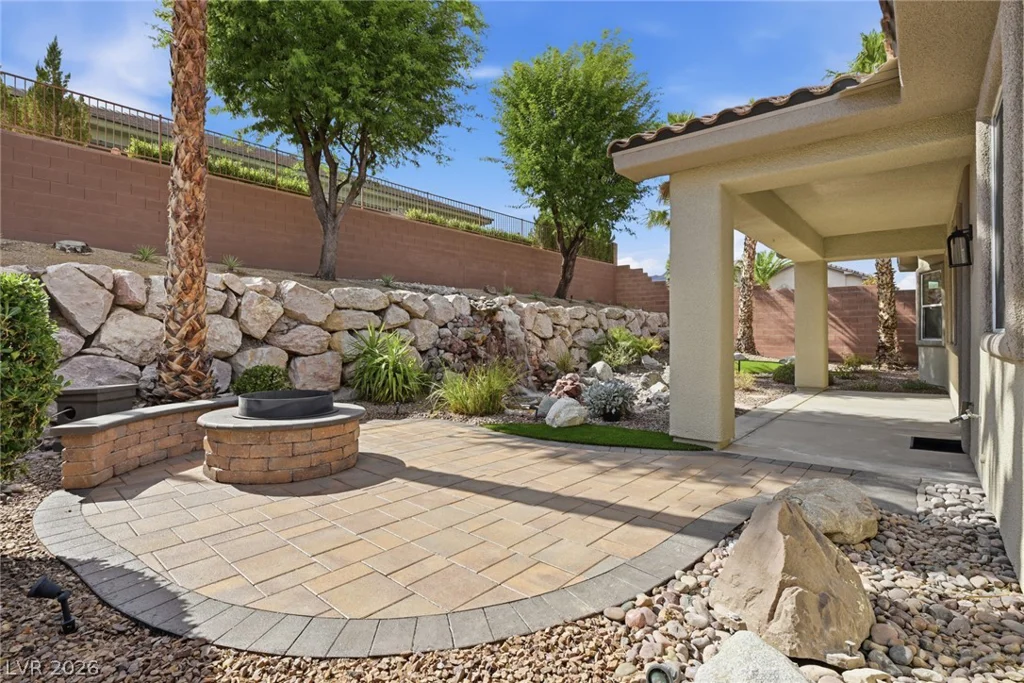 65 Twilight Rose, Las Vegas, NV 89138