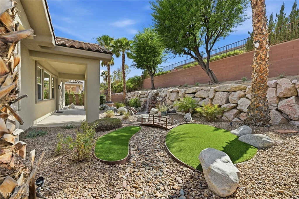 65 Twilight Rose, Las Vegas, NV 89138