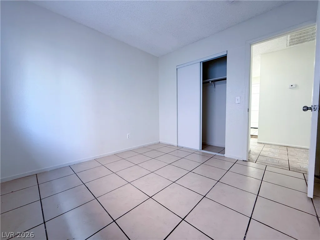 6544 Hartwood, Las Vegas, NV 89108