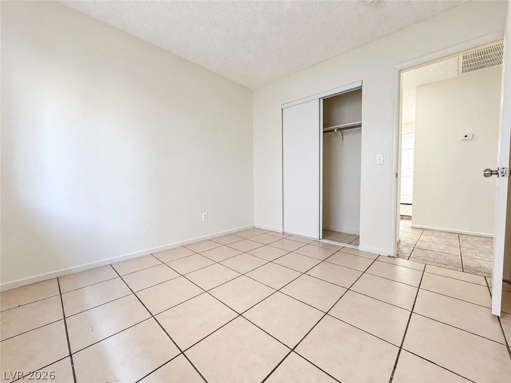6544 Hartwood, Las Vegas, NV 89108