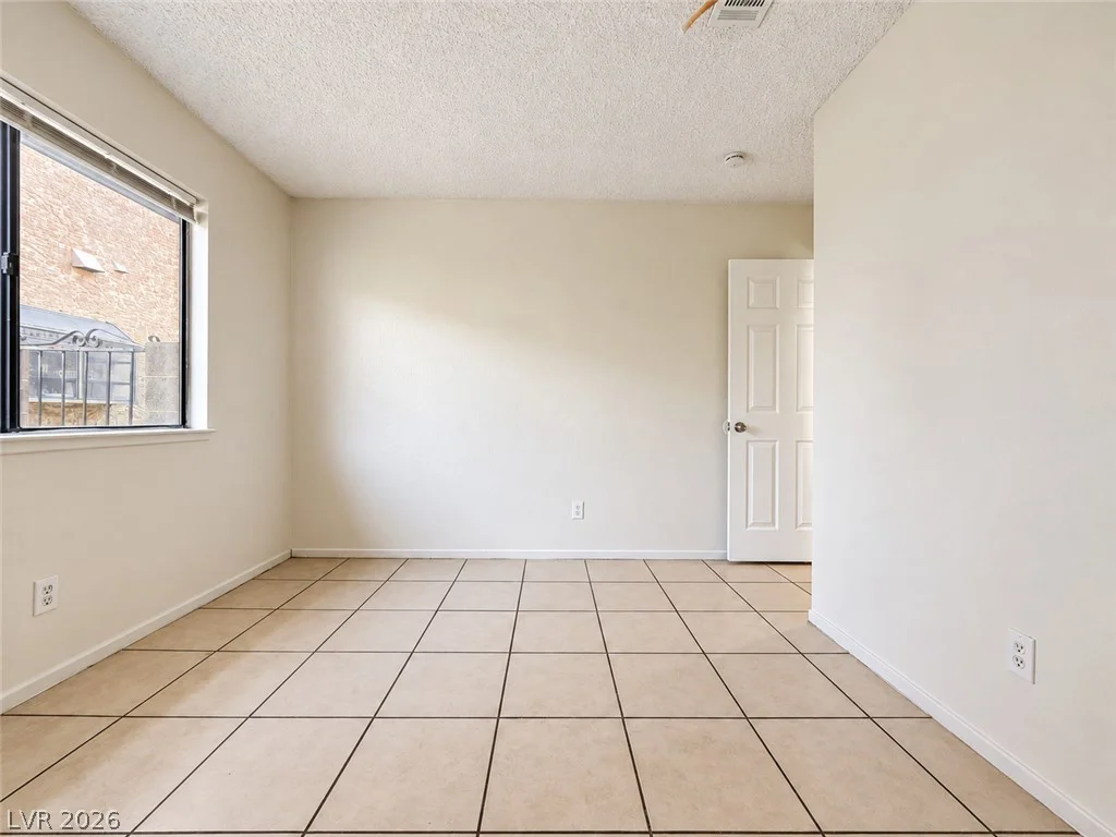 6544 Hartwood, Las Vegas, NV 89108