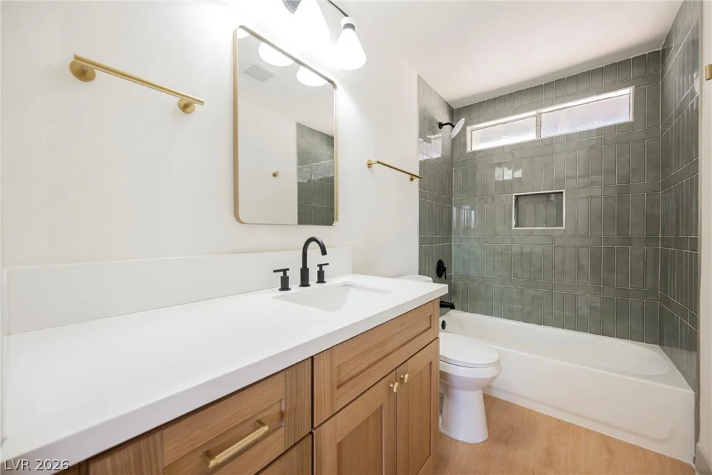 4972 Orinda, Las Vegas, NV 89120