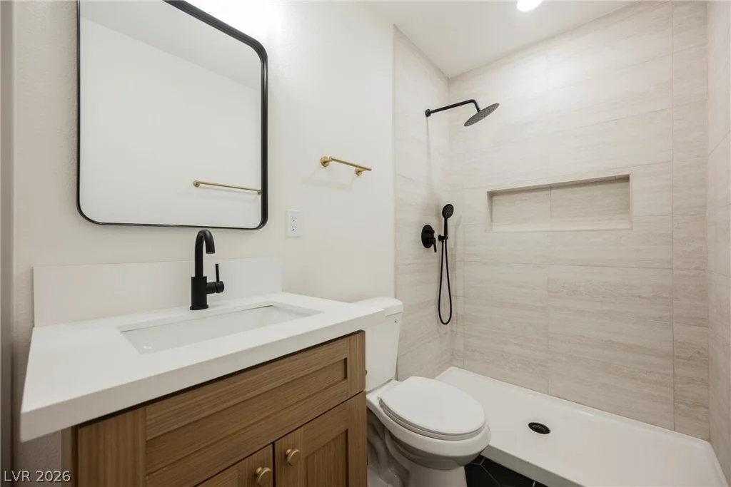 4972 Orinda, Las Vegas, NV 89120