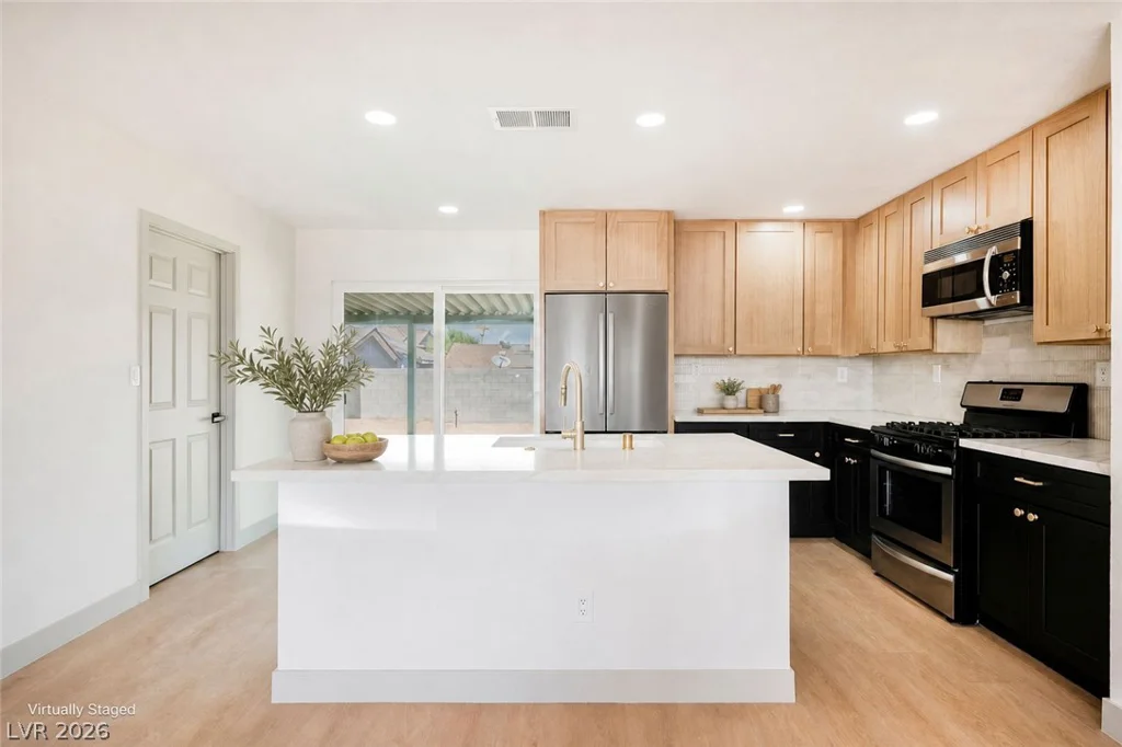 4972 Orinda, Las Vegas, NV 89120