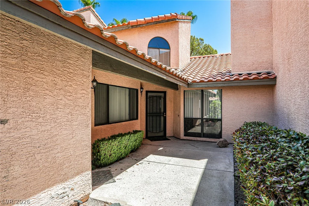 2769 Laguna Shores, Las Vegas, NV 89121