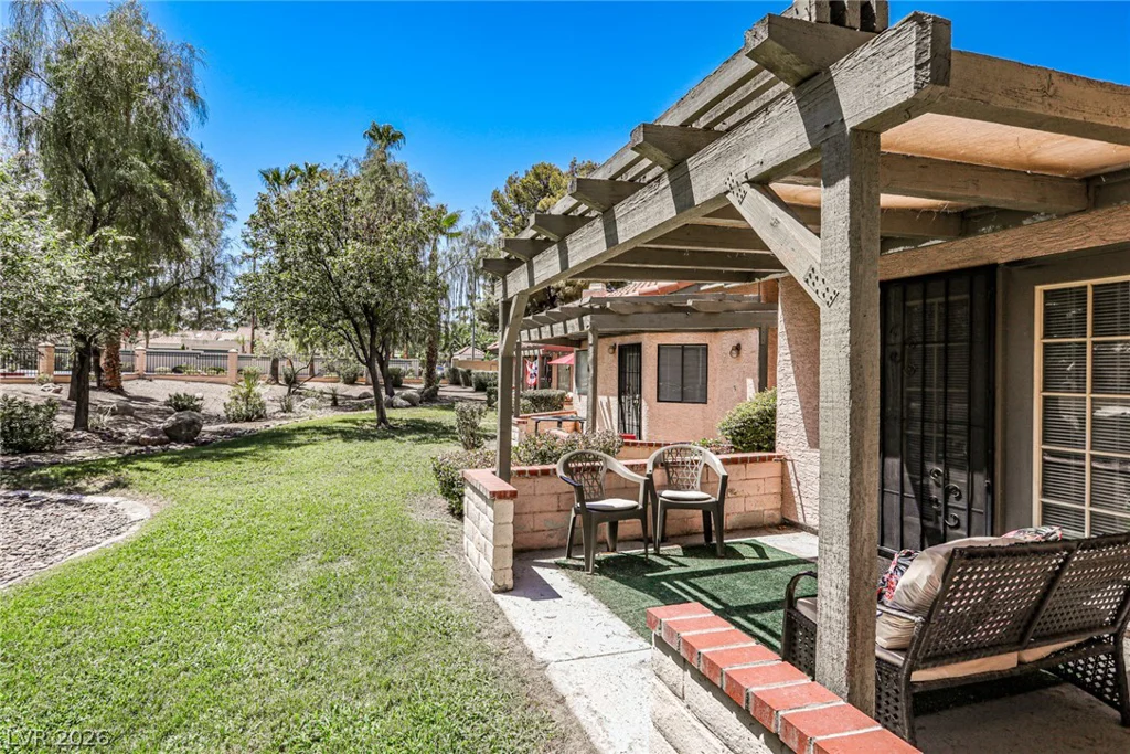 2769 Laguna Shores, Las Vegas, NV 89121