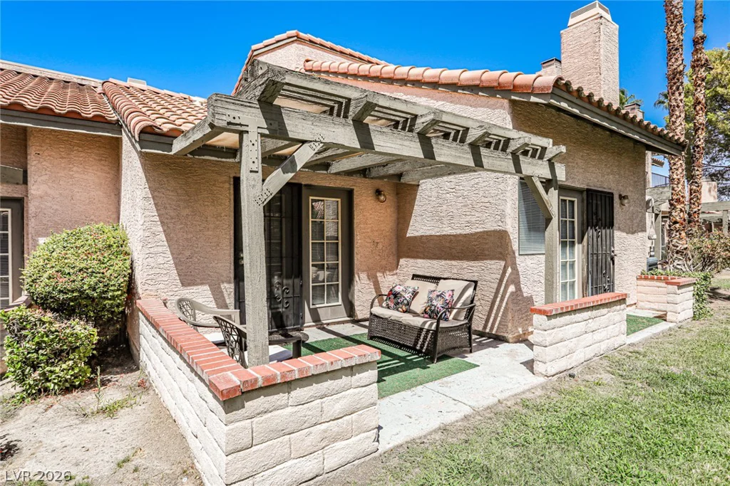2769 Laguna Shores, Las Vegas, NV 89121