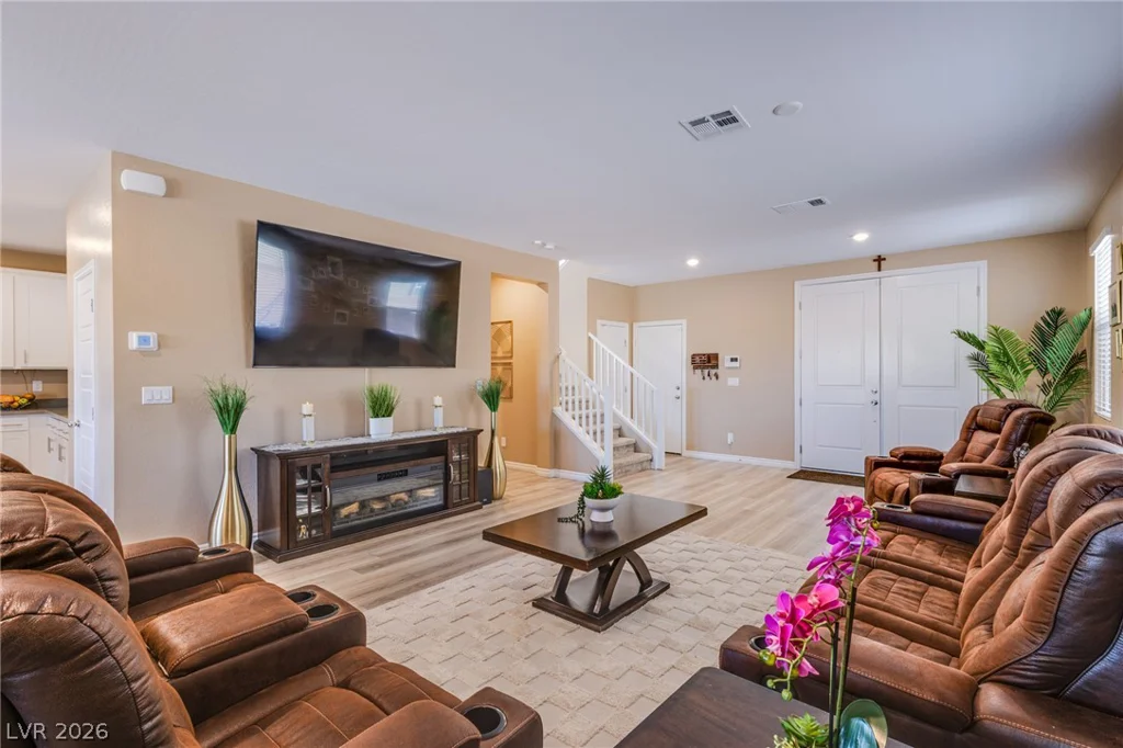 10080 Desert Azure, Las Vegas, NV 89178