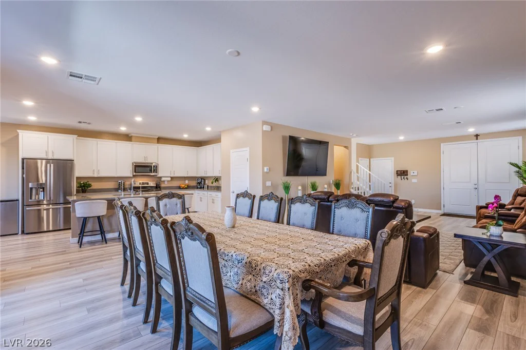 10080 Desert Azure, Las Vegas, NV 89178