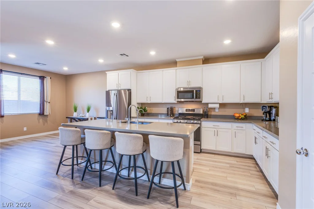 10080 Desert Azure, Las Vegas, NV 89178