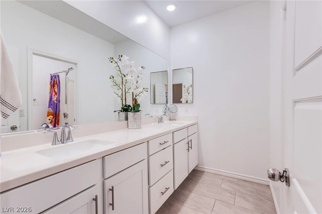 10080 Desert Azure, Las Vegas, NV 89178
