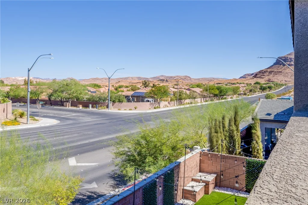 10080 Desert Azure, Las Vegas, NV 89178