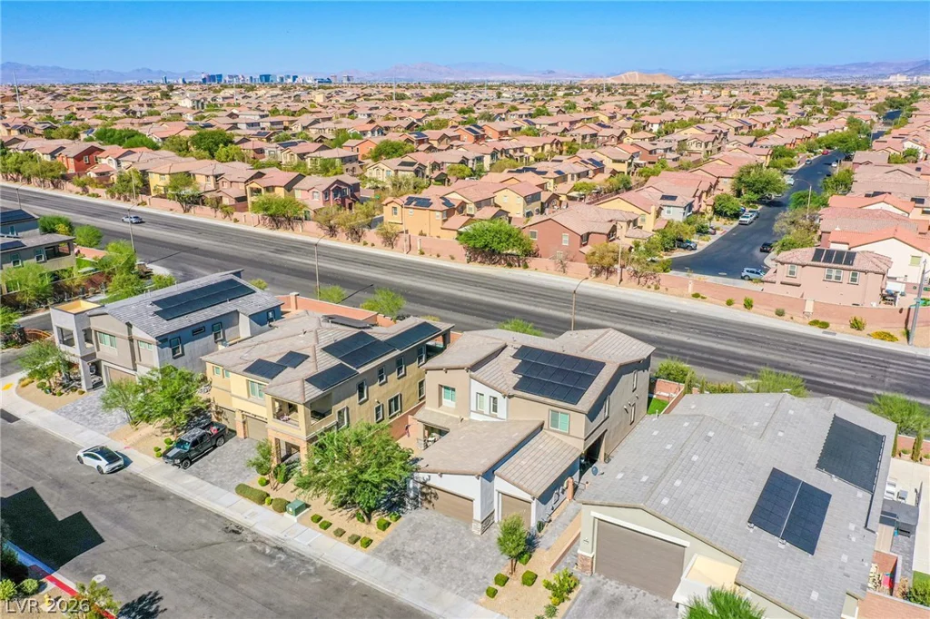 10080 Desert Azure, Las Vegas, NV 89178