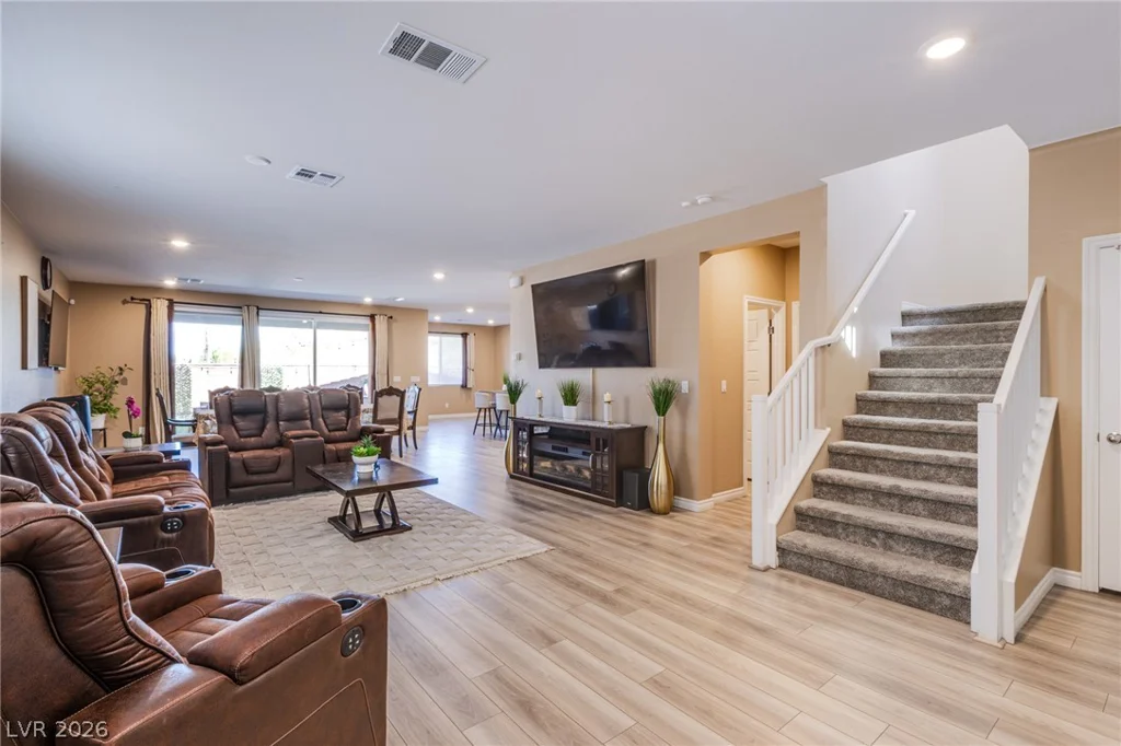 10080 Desert Azure, Las Vegas, NV 89178