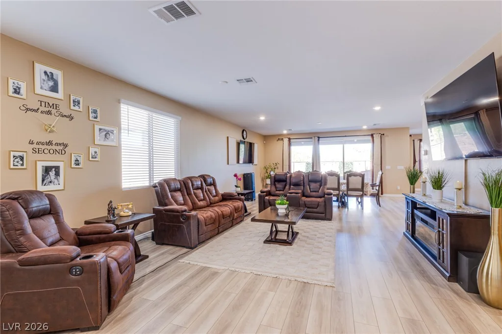 10080 Desert Azure, Las Vegas, NV 89178