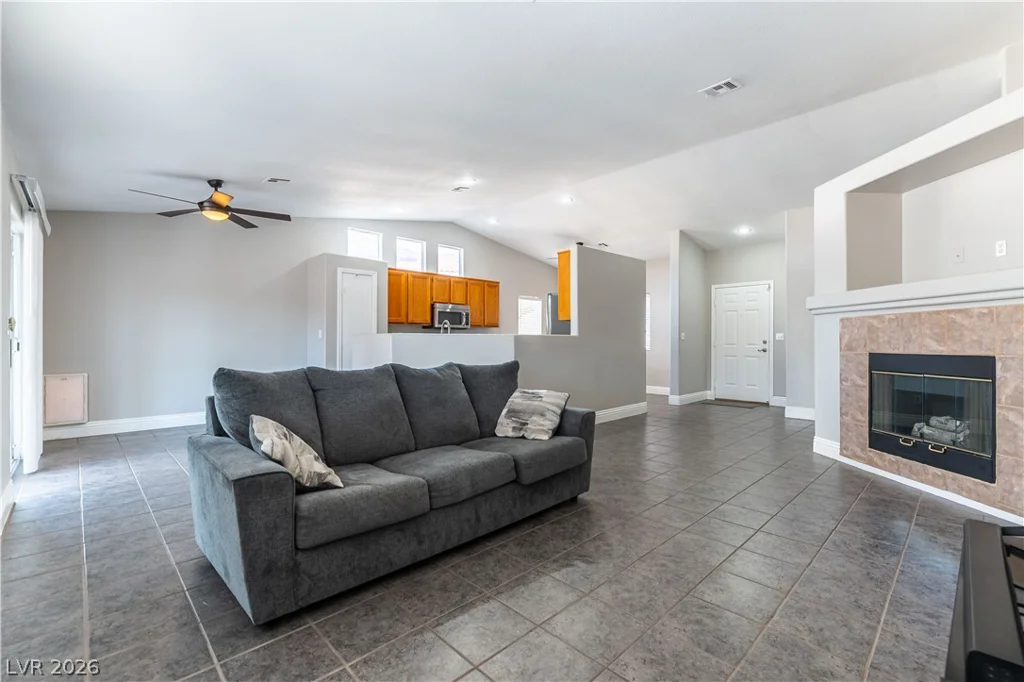 308 Horse Pointe, North Las Vegas, NV 89084