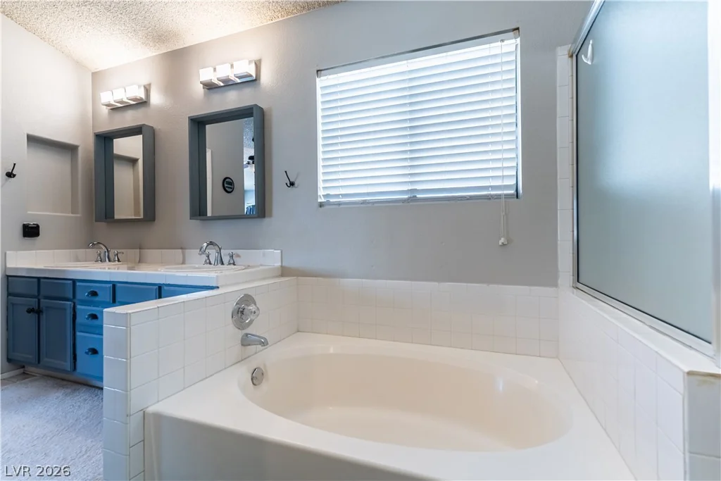 138 Monteen, Henderson, NV 89074