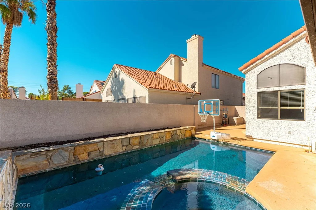 138 Monteen, Henderson, NV 89074