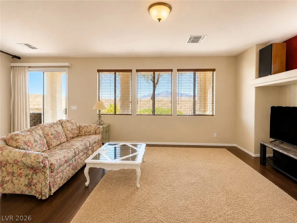 9044 Black Elk, Las Vegas, NV 89143