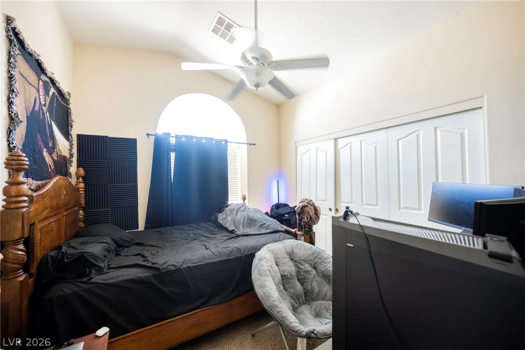 1541 Tillman Falls, Las Vegas, NV 89183