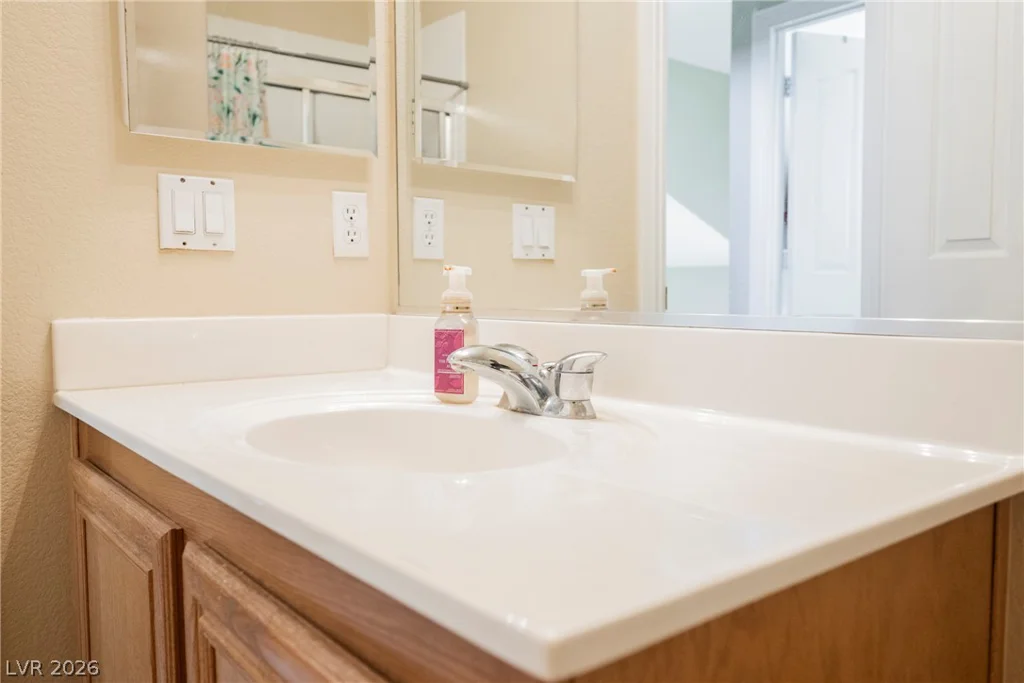 1541 Tillman Falls, Las Vegas, NV 89183