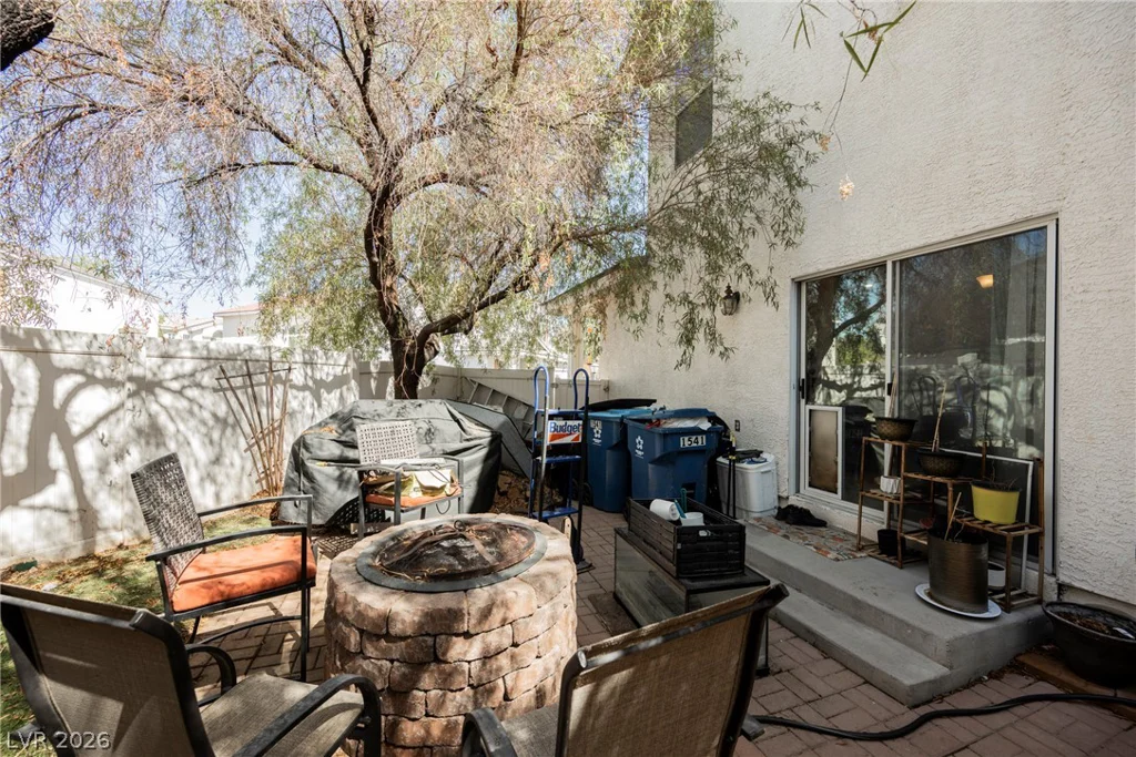 1541 Tillman Falls, Las Vegas, NV 89183