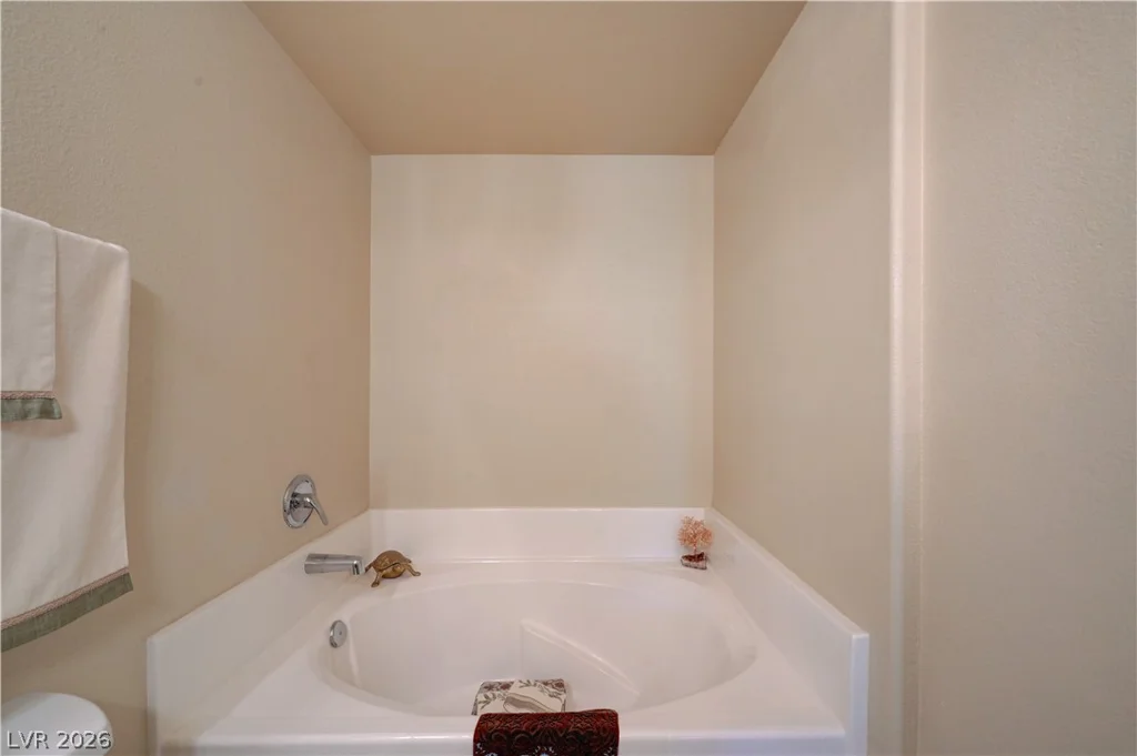 10001 Peace, Las Vegas, NV 89147