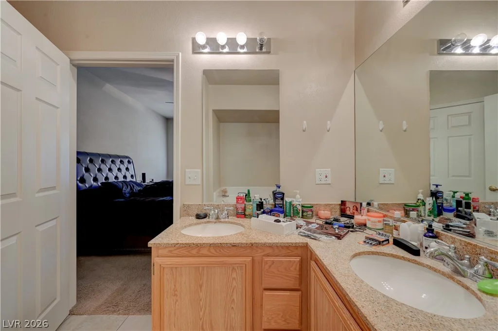 10001 Peace, Las Vegas, NV 89147