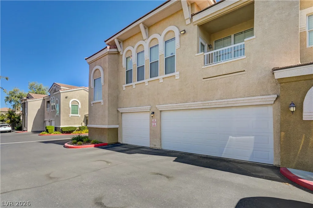 10001 Peace, Las Vegas, NV 89147