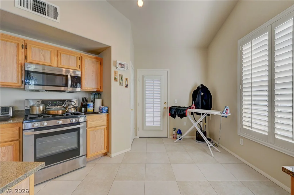 10001 Peace, Las Vegas, NV 89147