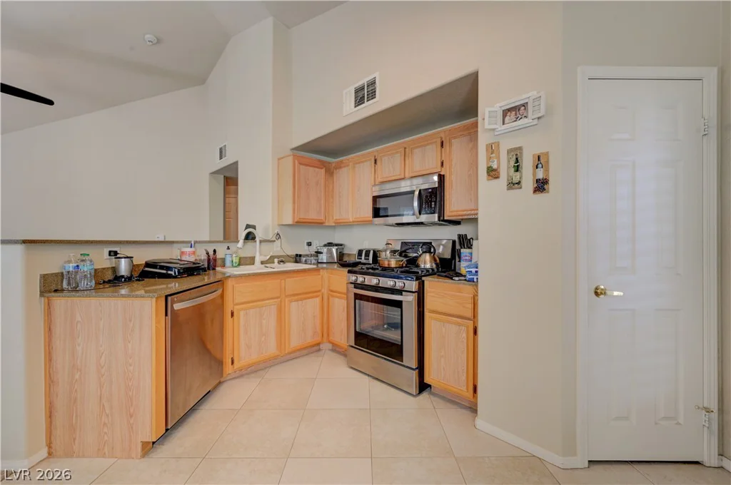10001 Peace, Las Vegas, NV 89147