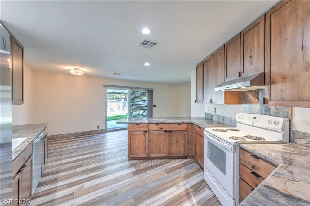 5854 Alfred, Las Vegas, NV 89108