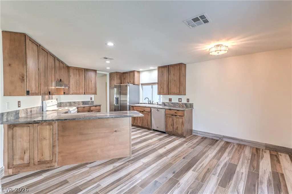 5854 Alfred, Las Vegas, NV 89108