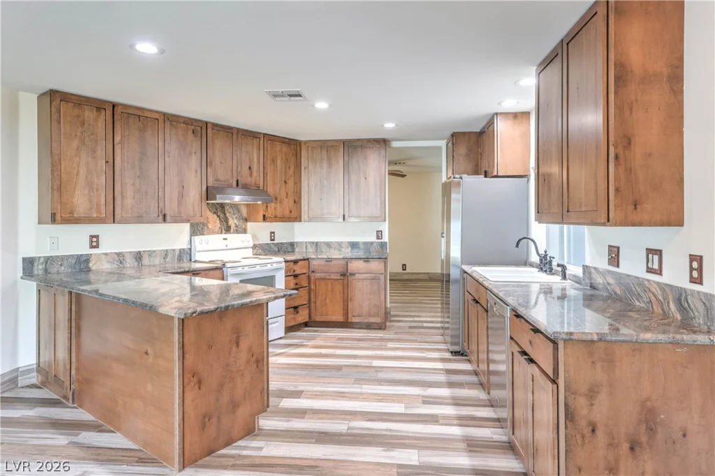 5854 Alfred, Las Vegas, NV 89108