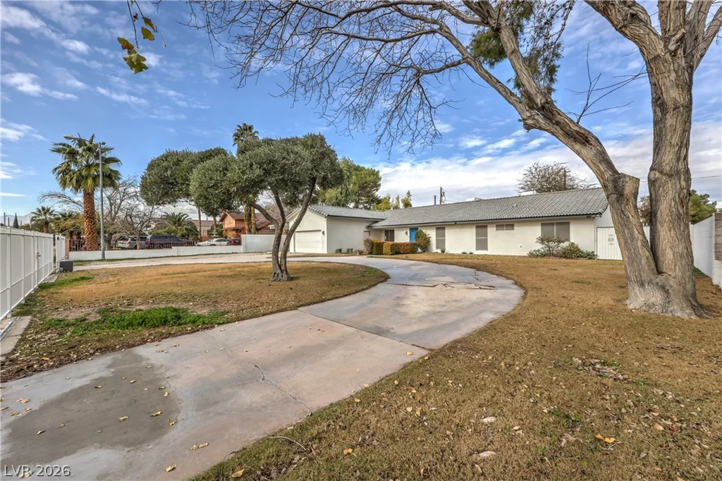 5854 Alfred, Las Vegas, NV 89108
