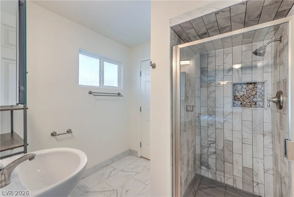 5854 Alfred, Las Vegas, NV 89108
