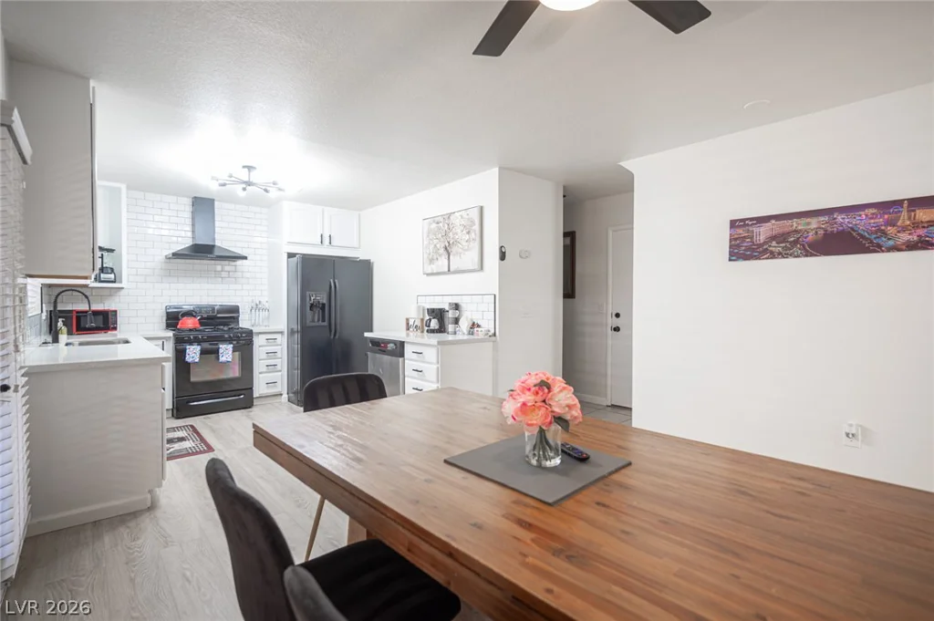 3413 Delhi, North Las Vegas, NV 89032