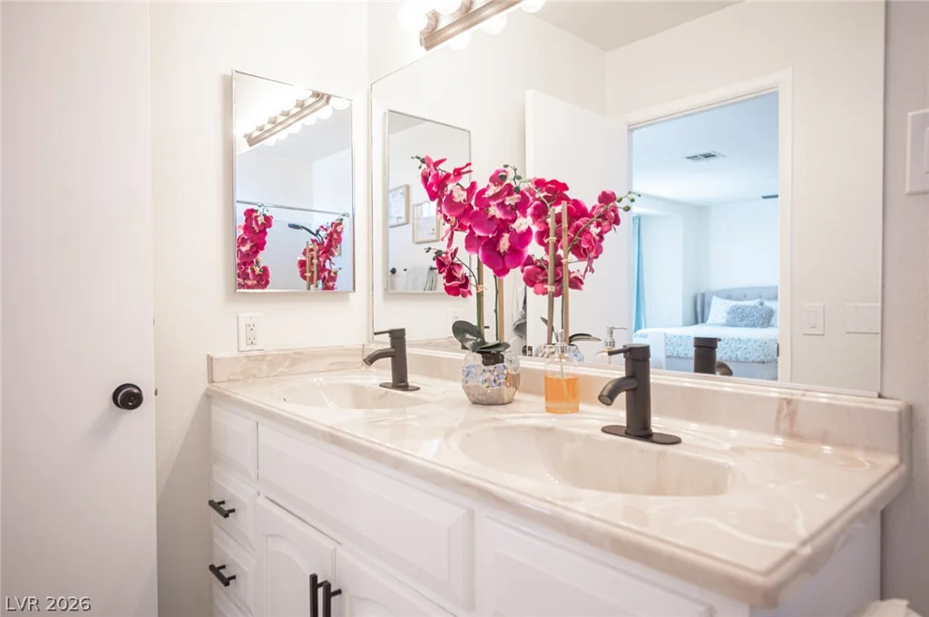 3413 Delhi, North Las Vegas, NV 89032