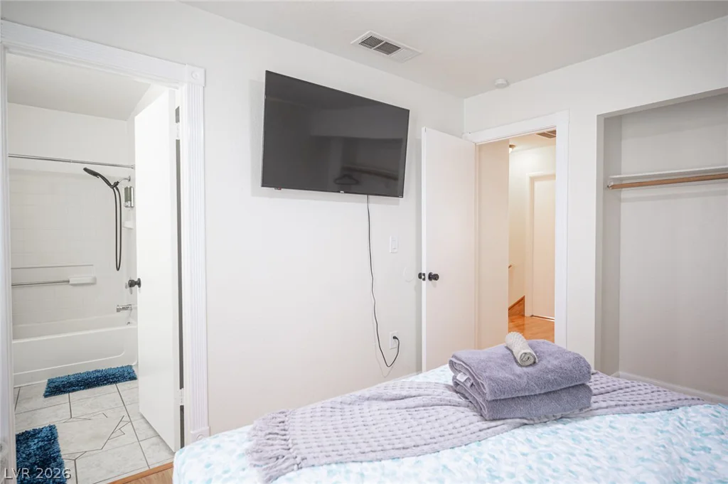 3413 Delhi, North Las Vegas, NV 89032