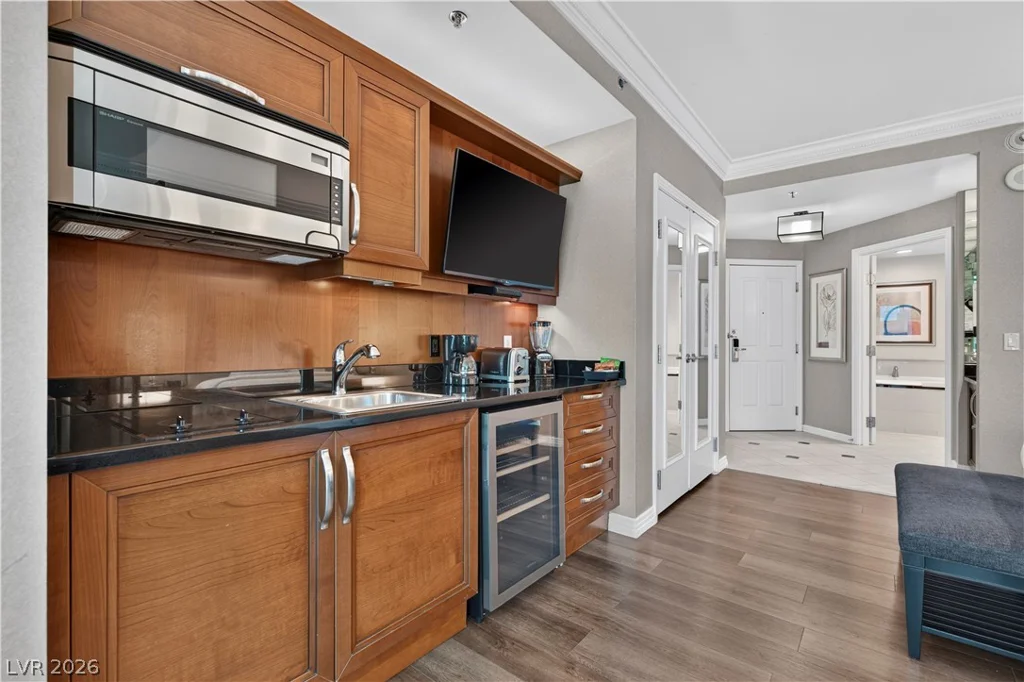 135 Harmon, Las Vegas, NV 89109