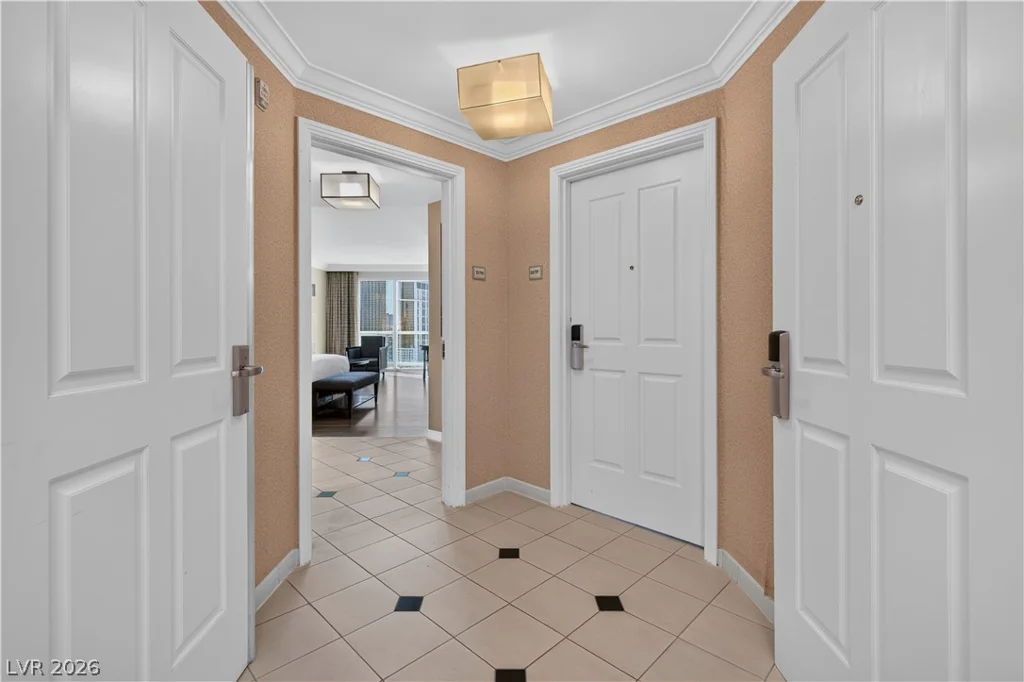 135 Harmon, Las Vegas, NV 89109