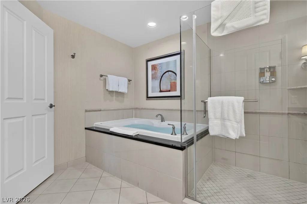135 Harmon, Las Vegas, NV 89109
