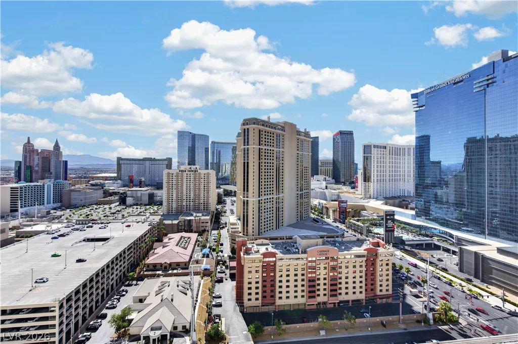 135 Harmon, Las Vegas, NV 89109