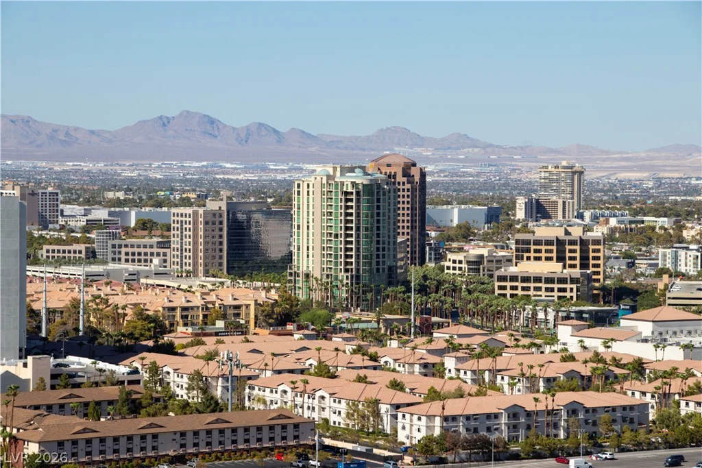 135 Harmon, Las Vegas, NV 89109