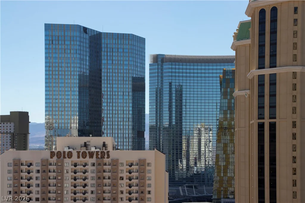 135 Harmon, Las Vegas, NV 89109