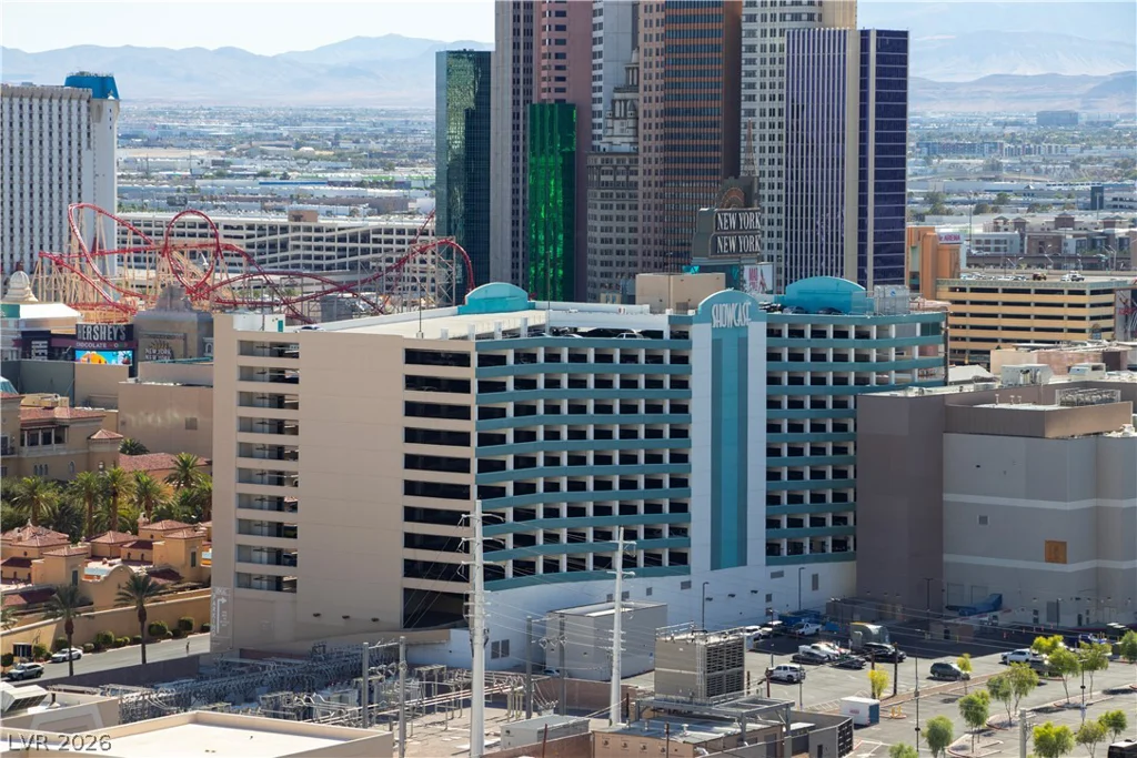 135 Harmon, Las Vegas, NV 89109
