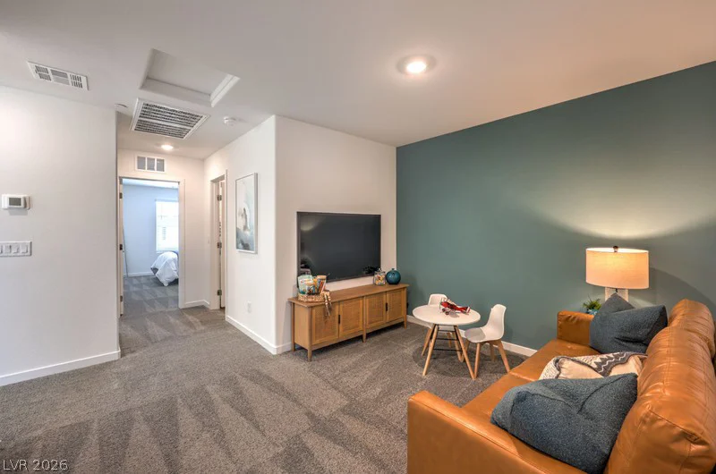 973 Desert Spruce, Las Vegas, NV 89107