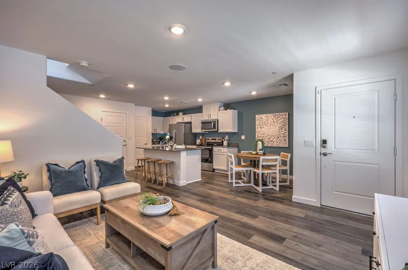 973 Desert Spruce, Las Vegas, NV 89107