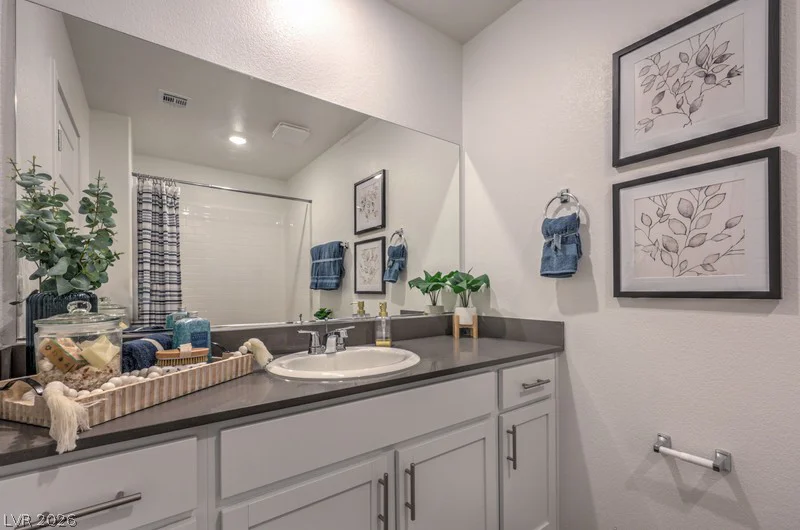 973 Desert Spruce, Las Vegas, NV 89107